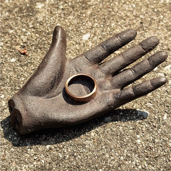 Handmade Canadian Penny Ring - 1920 Large Cent (Copper, size 10, Jewelry) - Picture 3 of 4